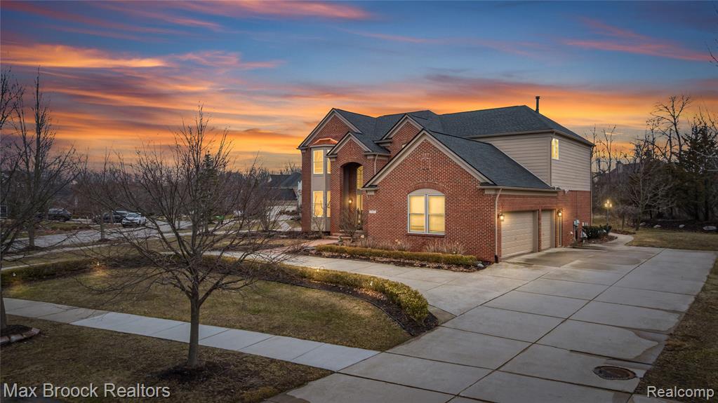 6901 Reed Court, West Bloomfield, MI — front exterior