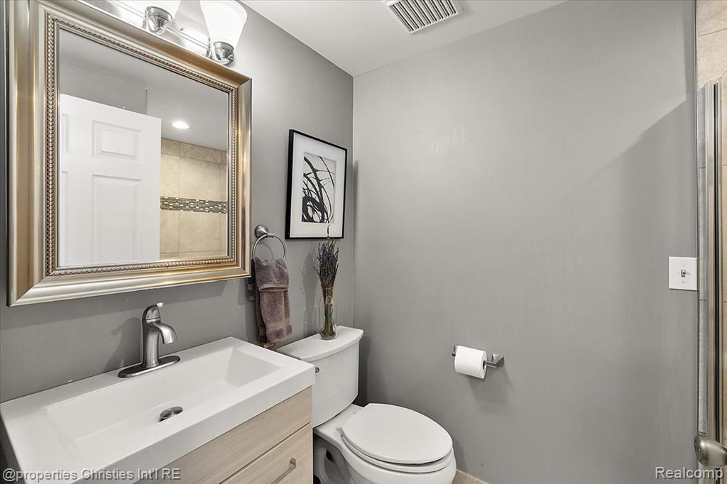 3060 Chickering Lane, Bloomfield Hills, MI 48302 — Photo 26