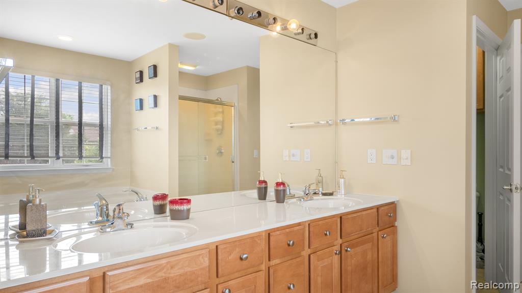 7164 MILLROCK Avenue, Shelby Twp, MI 48317 — Photo 16