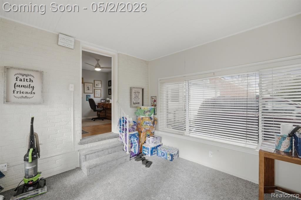1857 Roslyn Road, Grosse Pointe Woods, MI 48236 — Photo 25