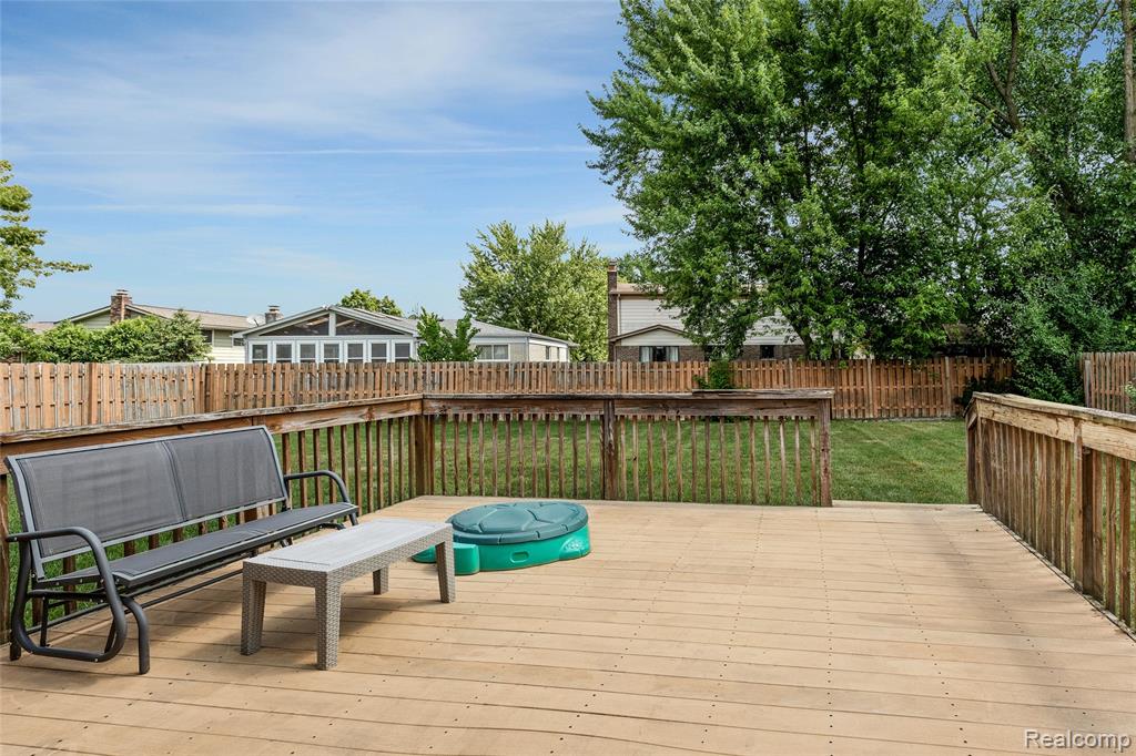 44080 Harsdale Drive, Canton, MI 48187 — Photo 12