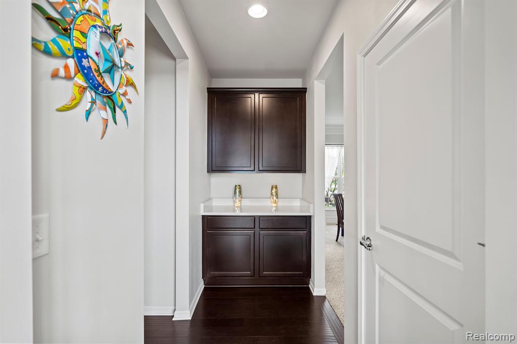 4562 Cloverdale Court, Lake Orion, MI — Photo 28