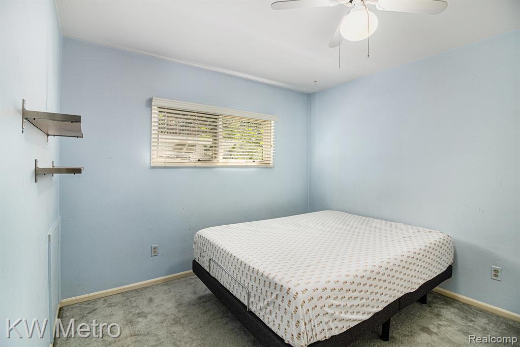 719 W 12 Mile Road, Royal Oak, MI 48073 — Photo 7