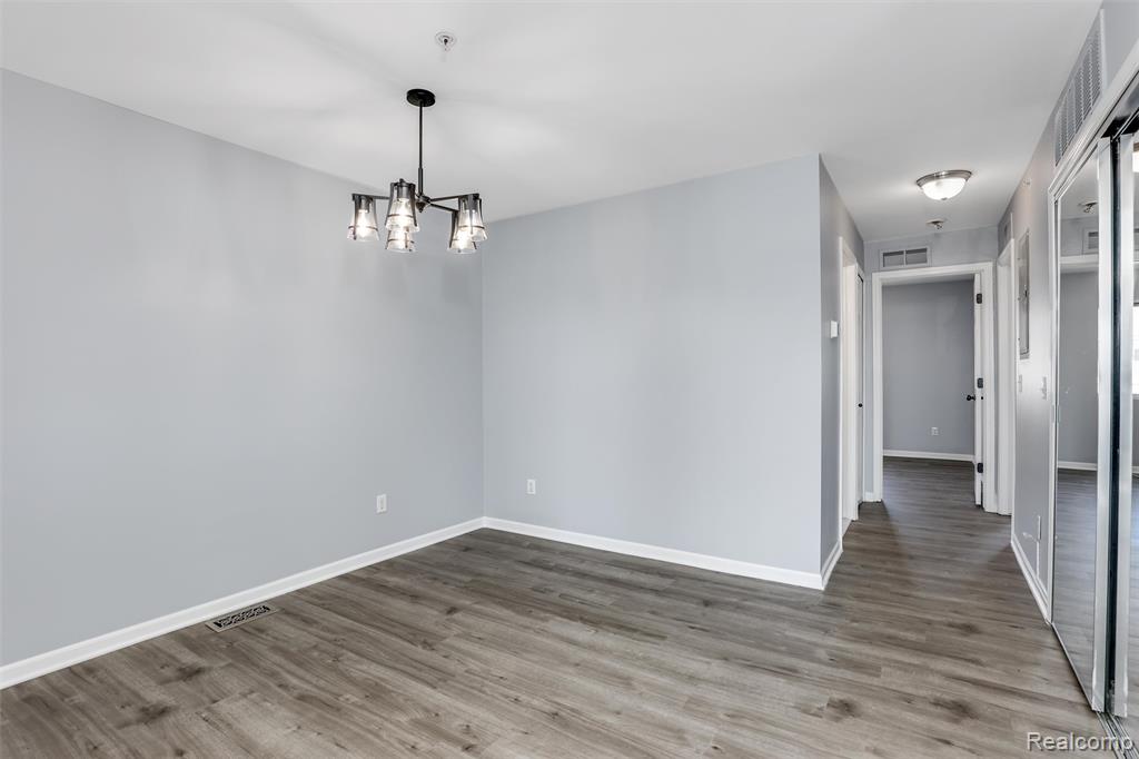 1111 BEAVER Run, Troy, MI 48083 — Photo 4