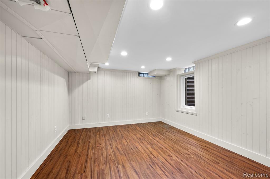 194 Charlevoix Avenue, Grosse Pointe Farms, MI 48236 — Photo 43