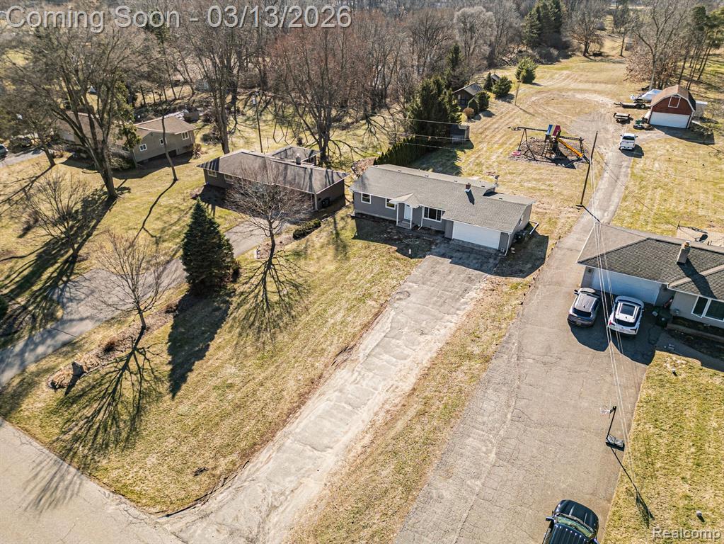 880 Hemingway Road, Lake Orion, MI 48362 — Photo 18