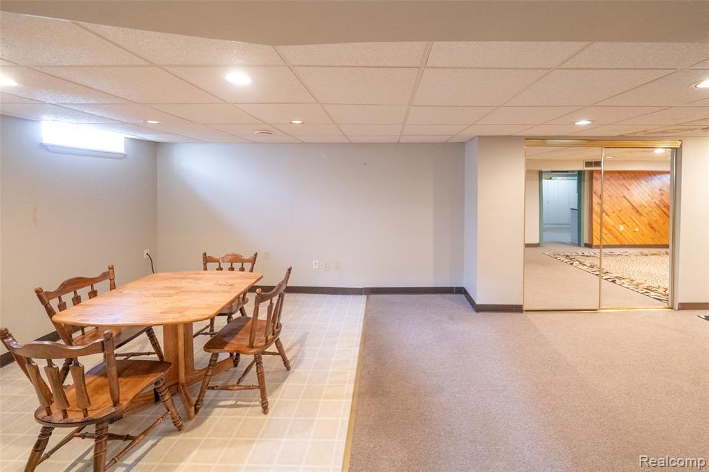 5247 Lyons Circle S, Warren, MI 48092 — Photo 43