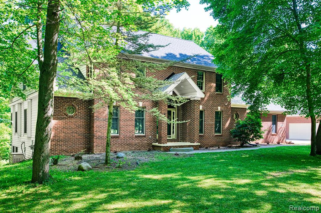 2280 Bullard Road, Hartland, MI 48353