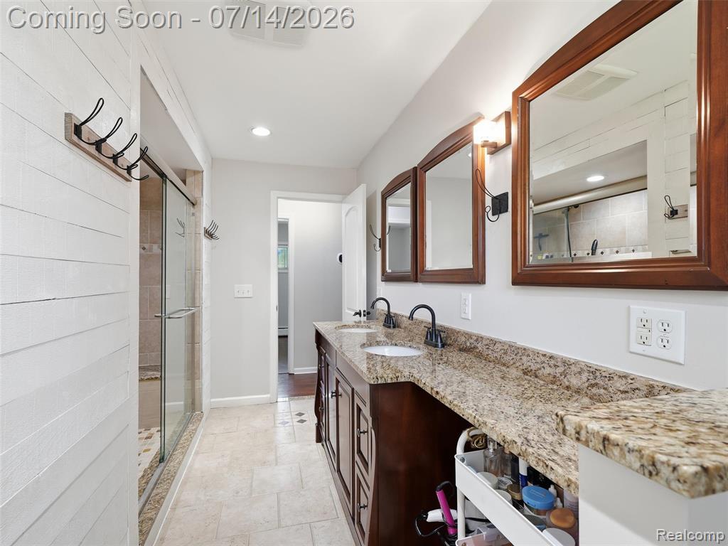 39582 Burton Drive, Novi, MI — Photo 25