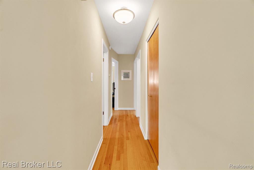 42347 Brentwood Drive, Plymouth, MI 48170 — Photo 20