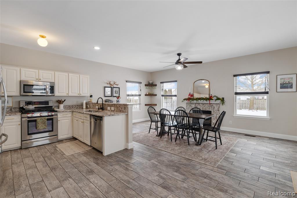 52400 Huntley Avenue, New Baltimore, MI 48047 — Photo 11