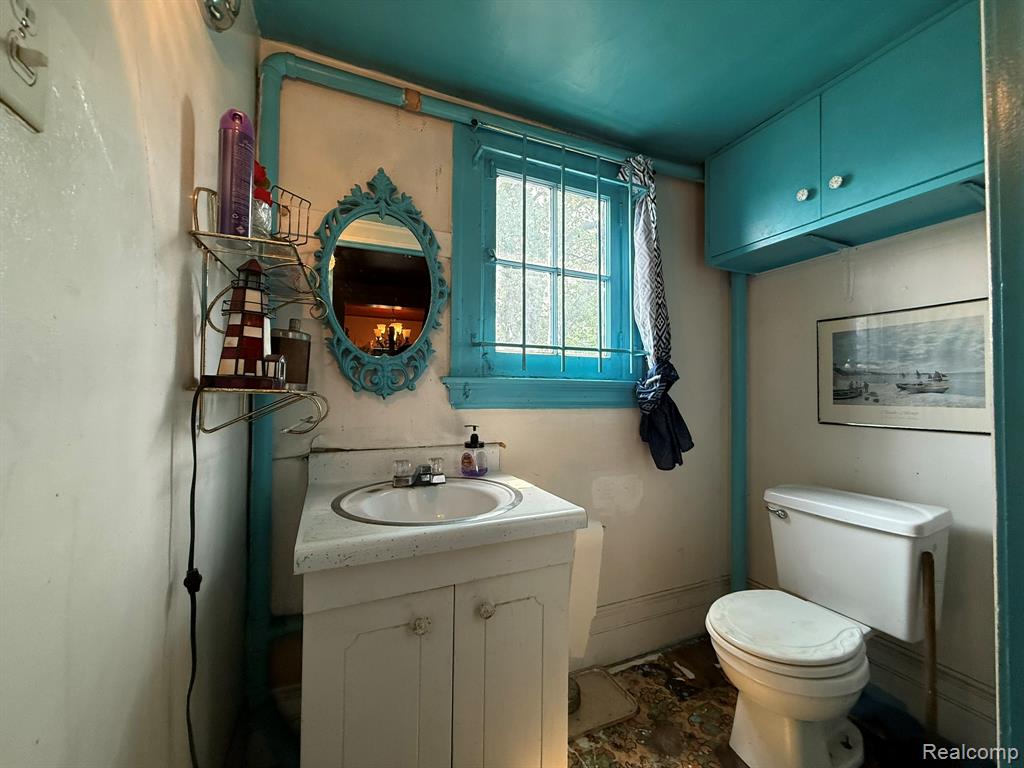 348 Josephine Street, Detroit, MI 48202 — Photo 14