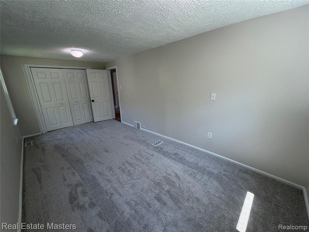 1016 Gillett Street, Port Huron, MI 48060 — Photo 24