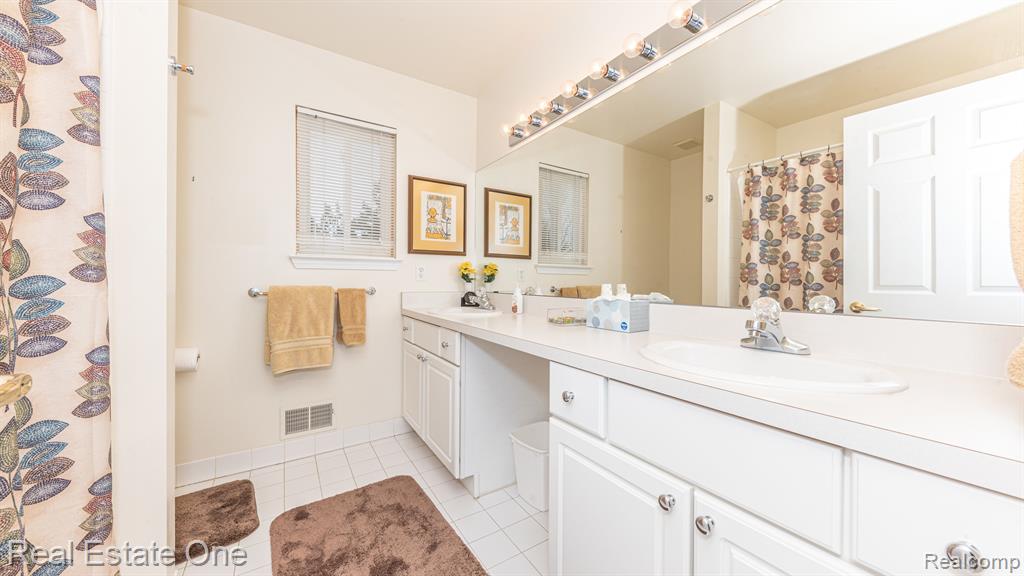 152 Winslow Circle, 37, Commerce Twp, MI 48390 — Photo 26