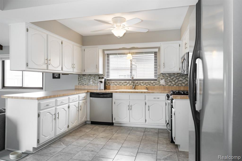 47303 Nola Drive, Macomb, MI 48044 — Photo 4