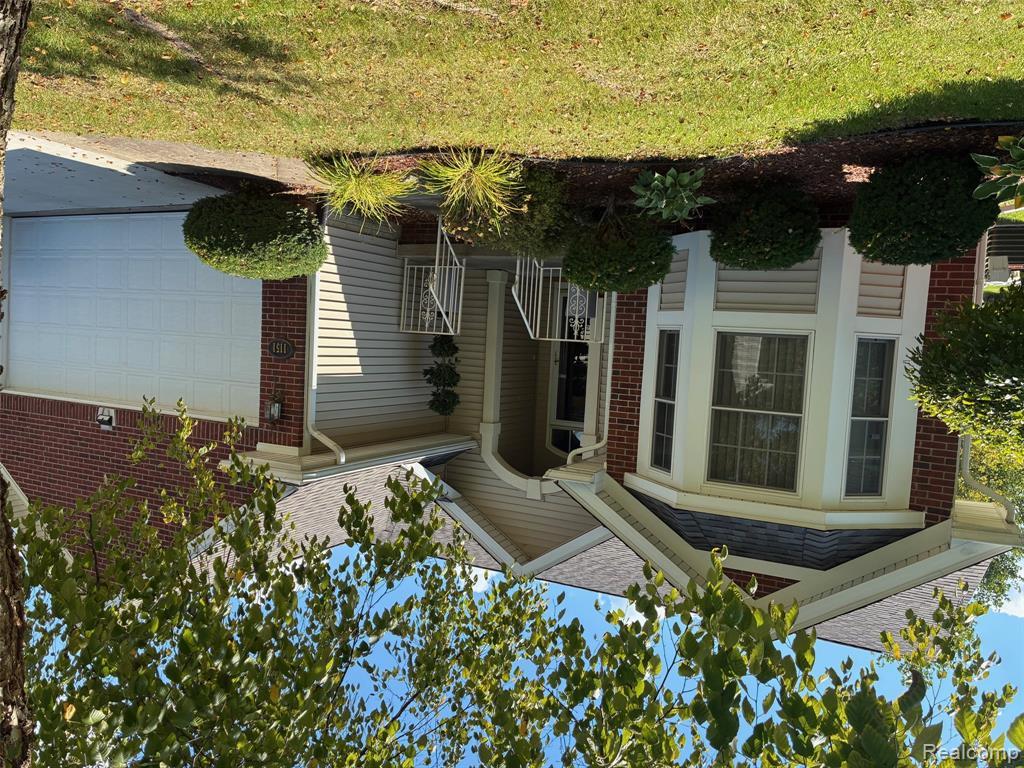 1151 Creekside Court, Burton, MI 48509 — front exterior
