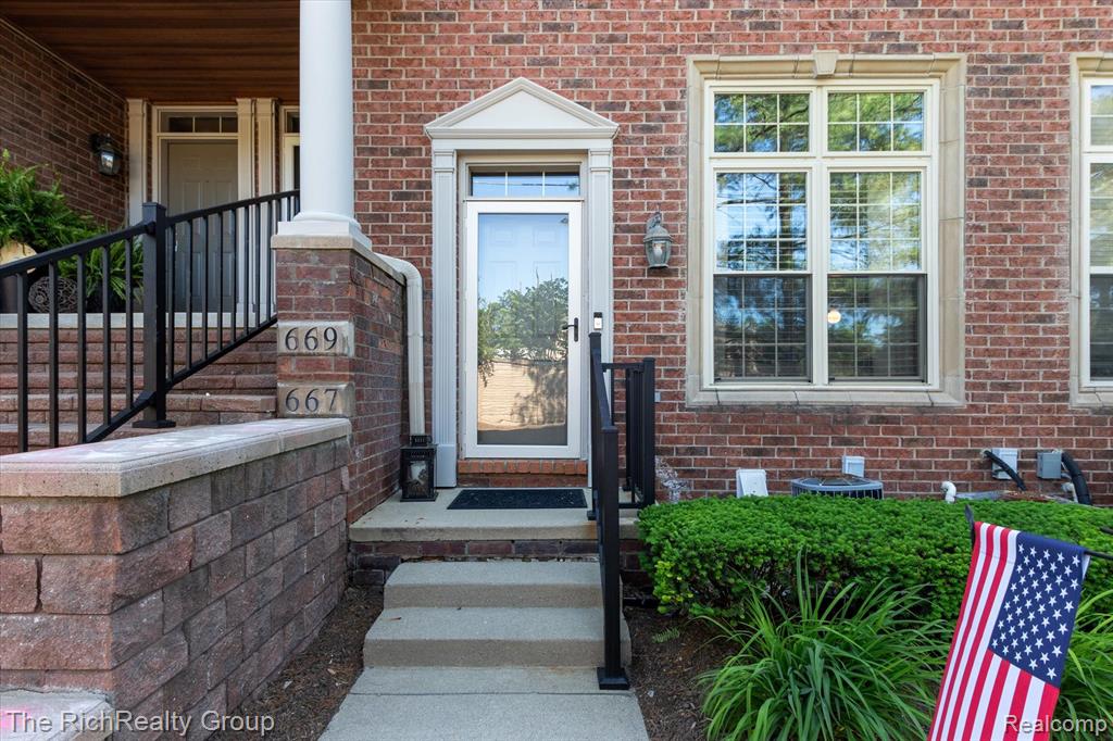 667 River Park Village Boulevard, Northville, MI 48167 — Photo 3