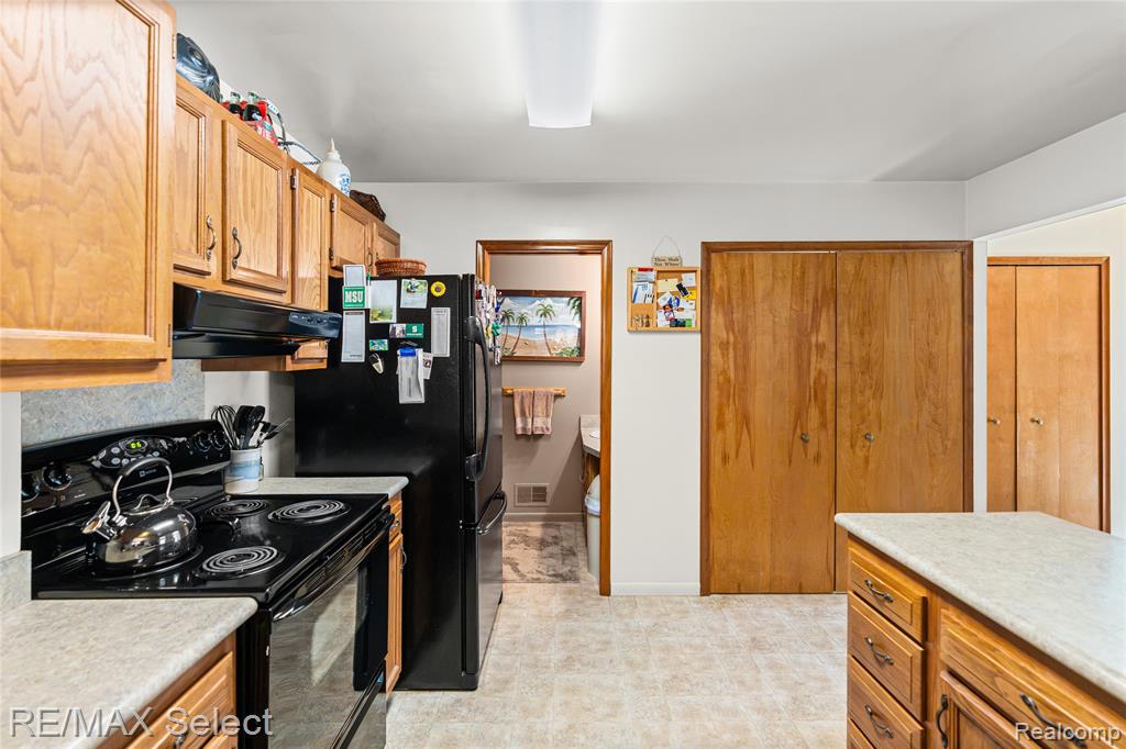 6605 Flushing Road, Flushing, MI 48433 — Photo 13