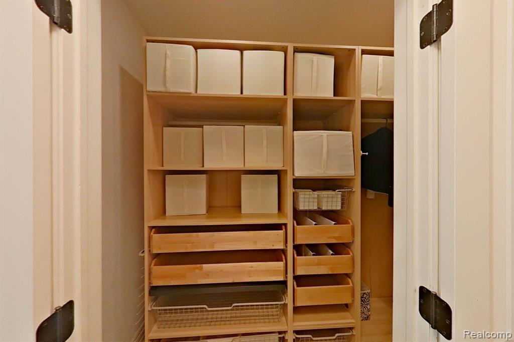 45890 S STONEWOOD Road, Canton, MI 48187 — Photo 37