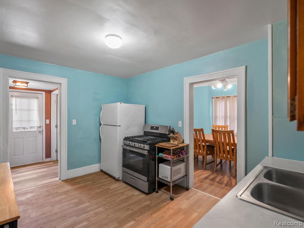 6204 PECK Avenue, Warren, MI 48092 — Photo 11
