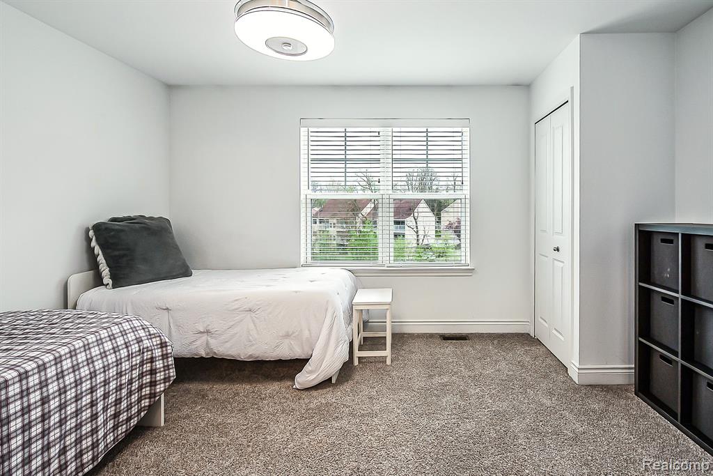 587 ANNE Avenue, Brighton, MI 48116 — Photo 15