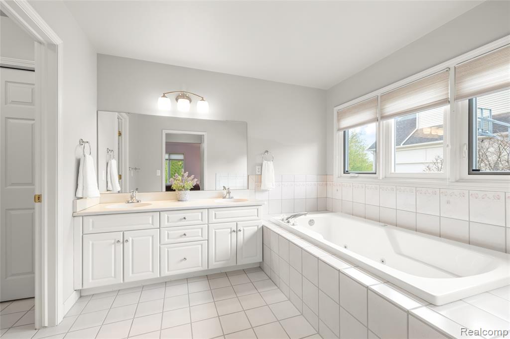 9124 Countrywood Drive, Plymouth, MI 48170 — Photo 19