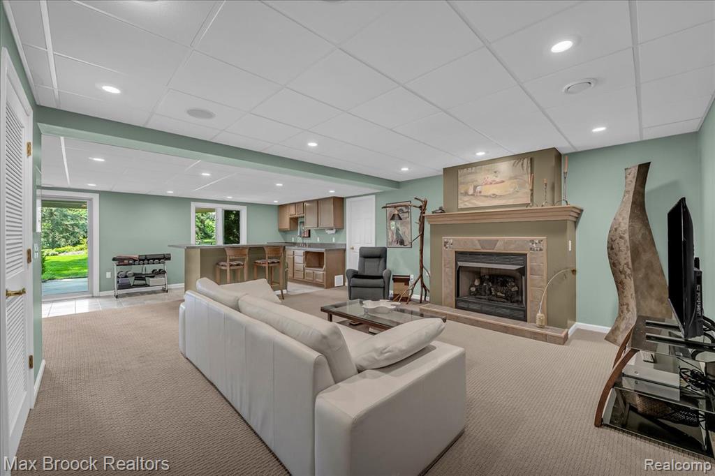 7015 Scenic Ridge Drive, Clarkston, MI — Photo 36