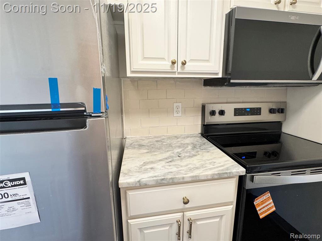 140 Princeton Drive, South Lyon, MI 48178 — Photo 11