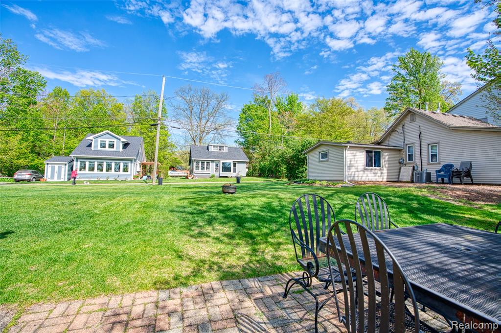 7490 Noahs Landing, Gregory, MI 48137 — Photo 40