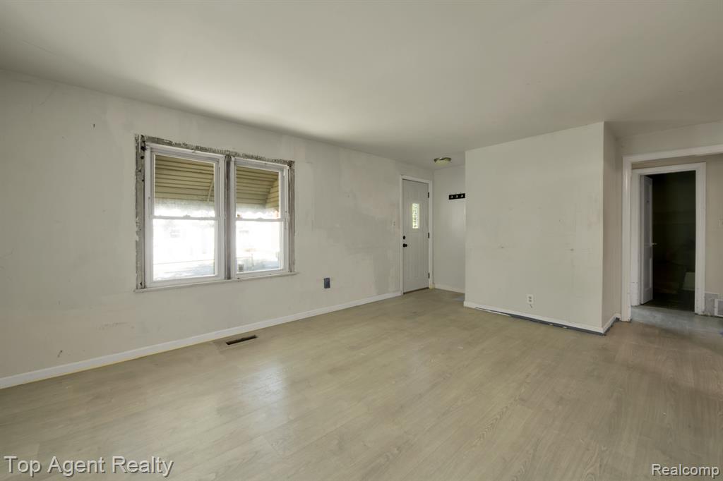 755 1ST Avenue, Ypsilanti, MI 48197 — Photo 4