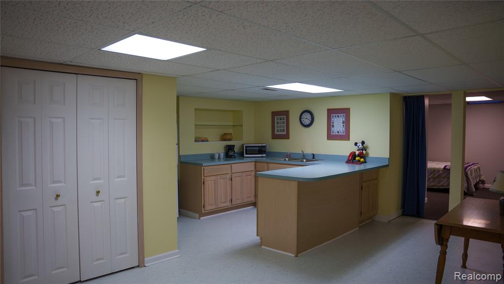 4111 Seymour Drive, Troy, MI 48098 — Photo 23