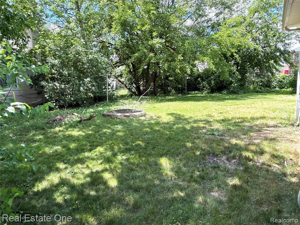 5751 DREXEL Street, Dearborn Heights, MI 48127 — Photo 9