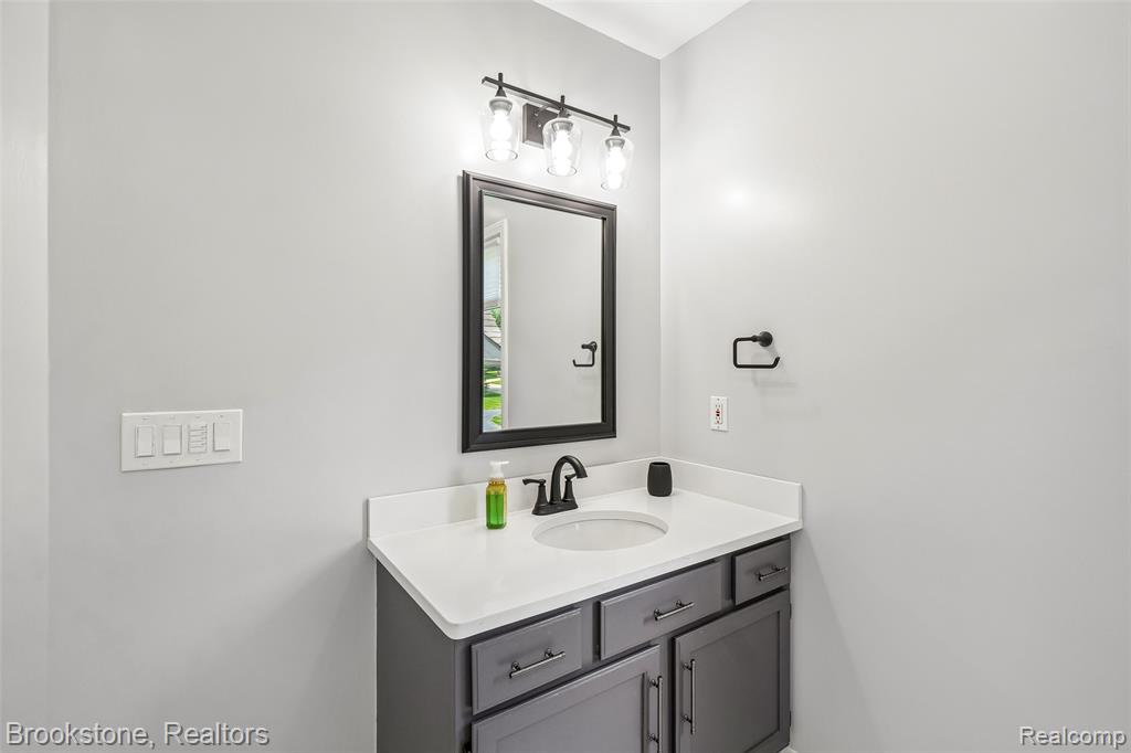 6423 Southampton Drive, Clarkston, MI — Photo 19