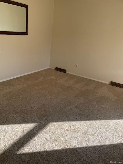 7050 BERWYN Street, Dearborn Heights, MI 48127 — Photo 7