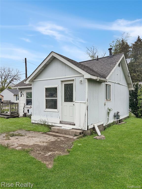 4065 Pringle Avenue, Burton, MI 48529 — front exterior