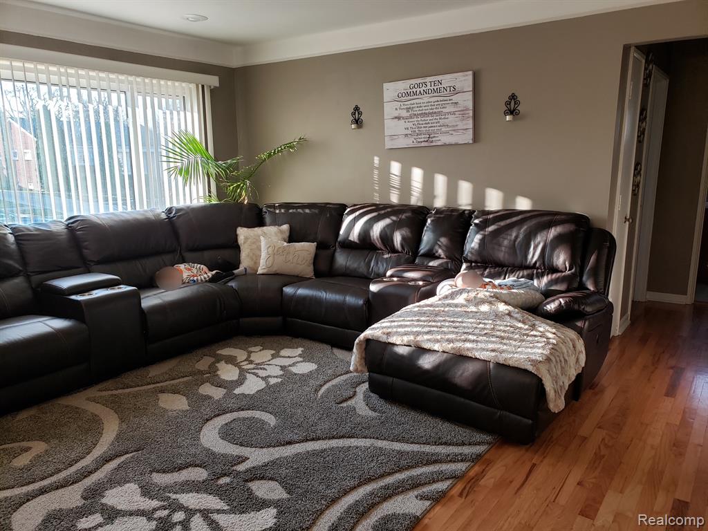 9994 Deering Street, Livonia, MI 48150 — Photo 7
