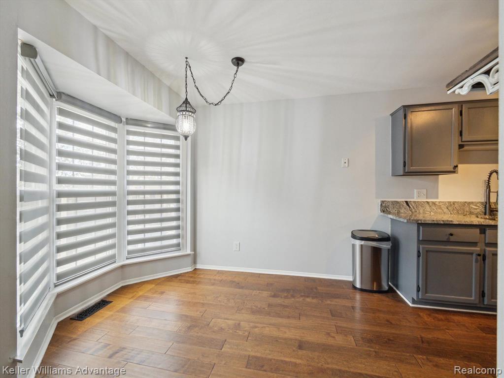 31131 COUNTRY, Farmington Hills, MI 48331 — Photo 13