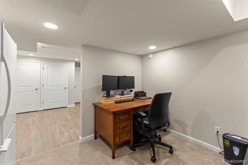 41725 Pon Meadow Court, Northville, MI 48168 — Photo 45
