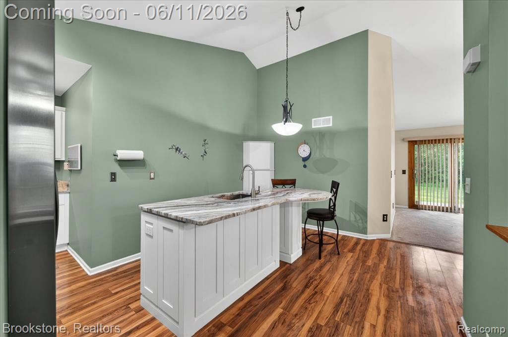 25406 Willowbrook Court, Flat Rock, MI 48134 — Photo 7