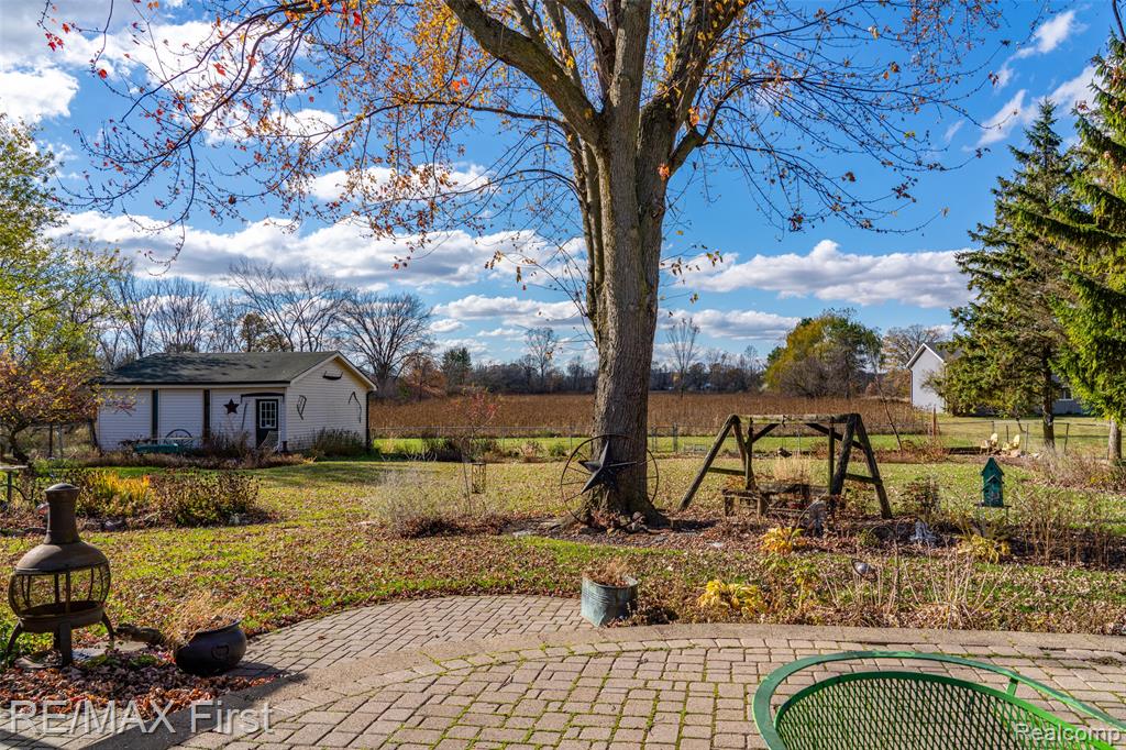 65301 Omo Road, Lenox, MI 48050 — Photo 12