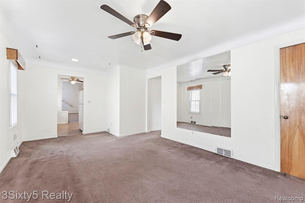 460 Manatee Avenue, Hazel Park, MI 48030 — Photo 4