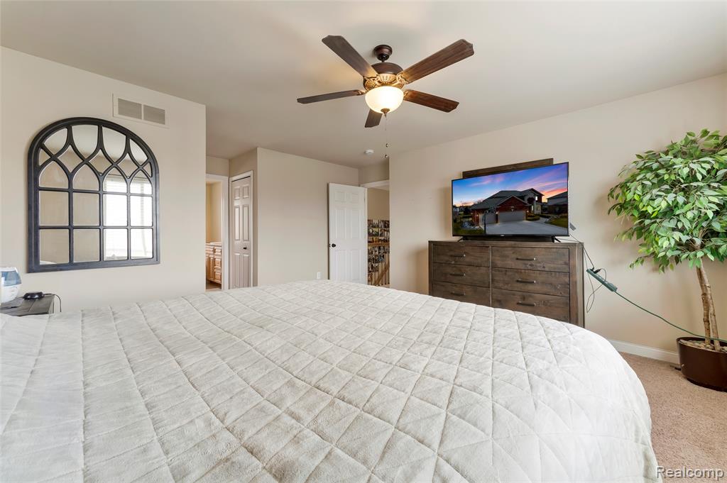 50692 Pinnacle Woods Lane, Macomb, MI 48042 — Photo 37