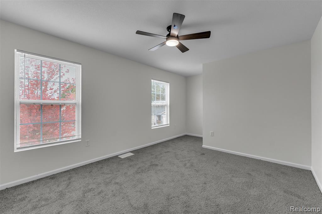 8553 Shiawassee River Drive, Fowlerville, MI 48836 — Photo 32
