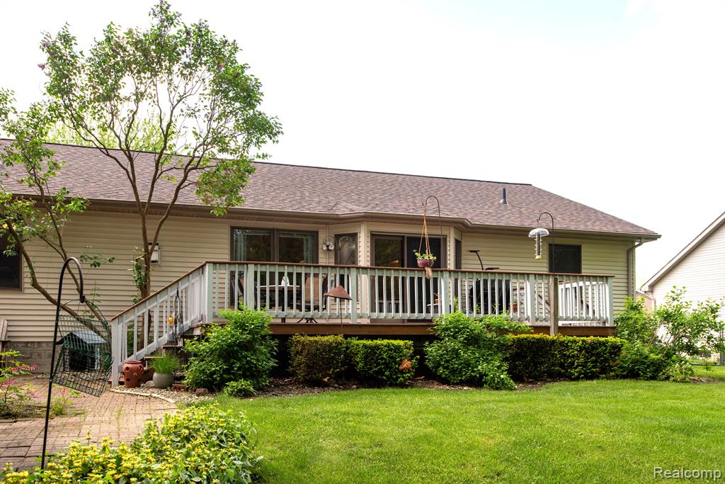 906 VILLAGE Drive, Davison, MI 48423 — Photo 52
