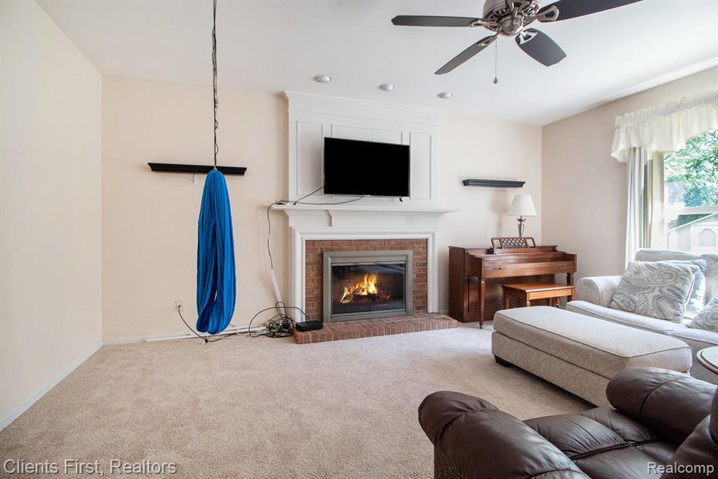 7140 OAKLEAF Court, Canton, MI 48187 — Photo 18