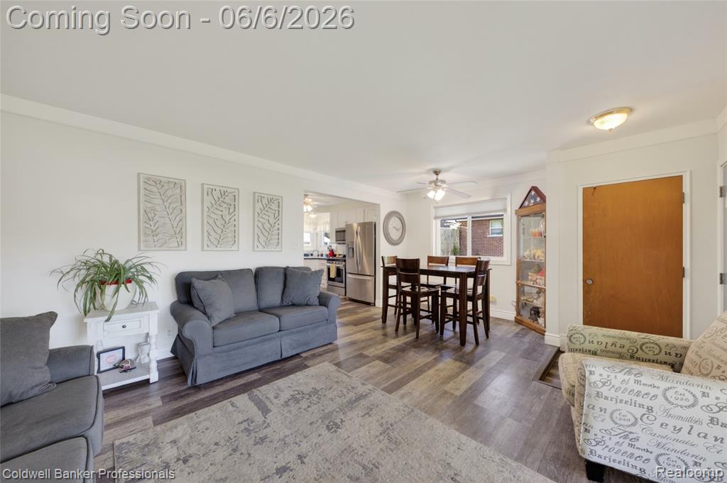 373 Tilmor Drive, Waterford, MI 48328 — Photo 4
