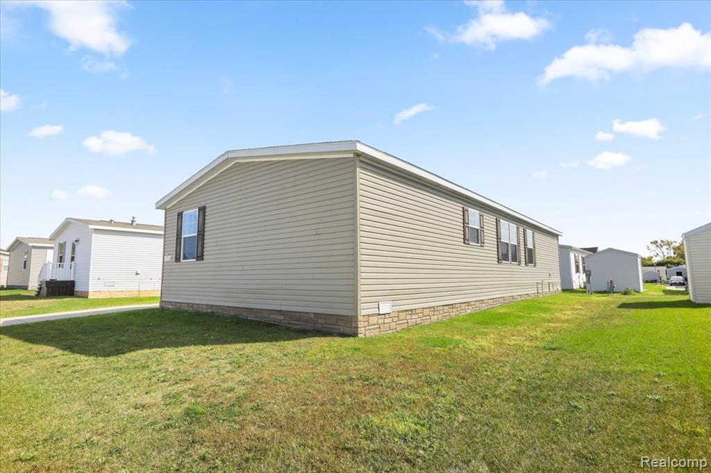 57572 Miller Court, Lenox, MI 48048 — Photo 21