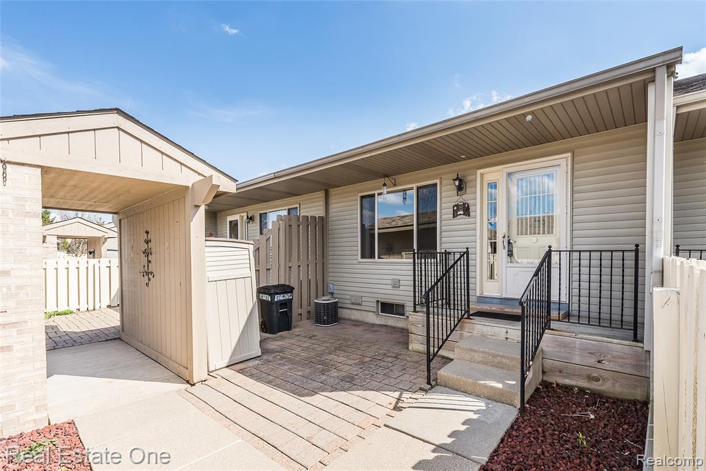 62181 ARLINGTON CIRCLE, 4, South Lyon, MI 48178 — Photo 3