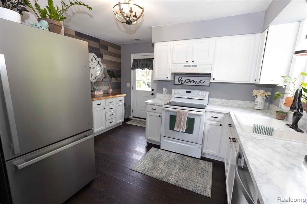 3976 Saginaw Trail, Waterford, MI 48329 — Photo 9