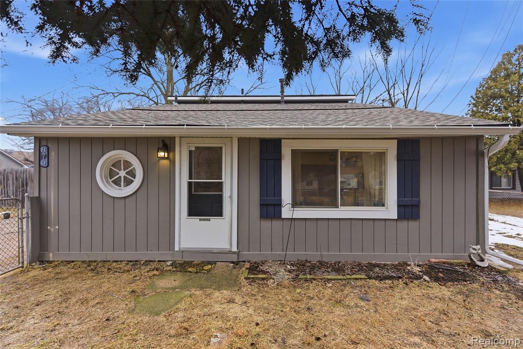 875 Scott Lake Road, Waterford, MI 48328 — Photo 2